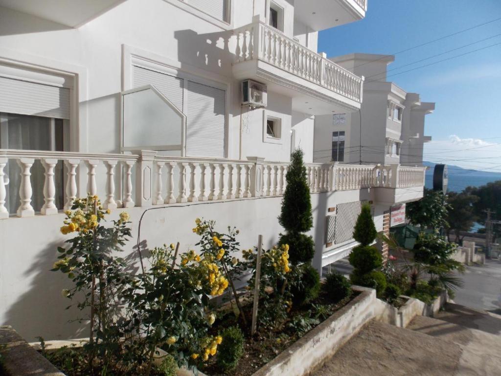 Coastline Apartments Sarandë 外观 照片